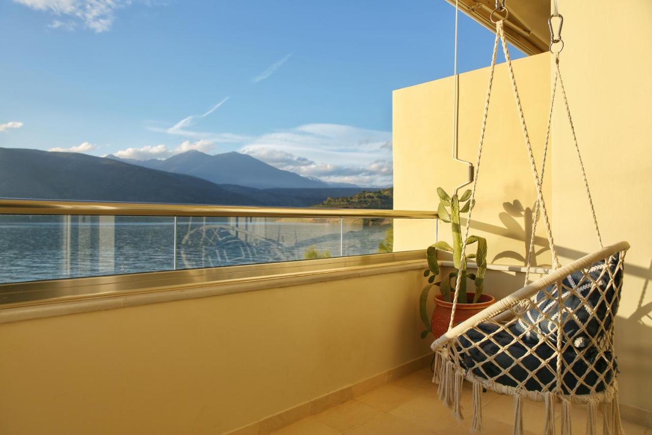 Boho Beach House In Itea-Delphi Екстер'єр фото